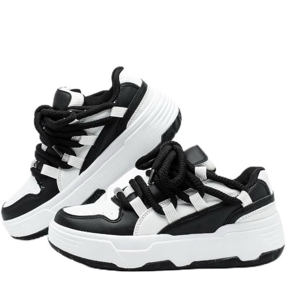 Women's walking shoes